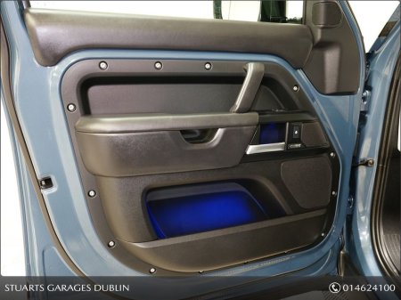 2025 Land Rover Defender - photo 15