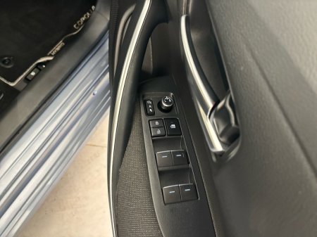 2023 Toyota Corolla - photo 12