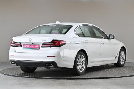 2021 BMW 5-Series - photo 9