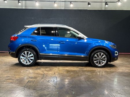2021 Volkswagen T-Roc - photo 2