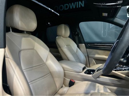 2022 Porsche Cayenne - photo 12