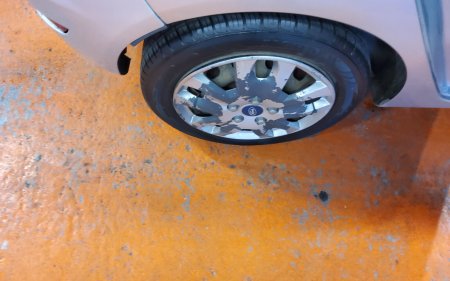 2013 Ford Fiesta - photo 9