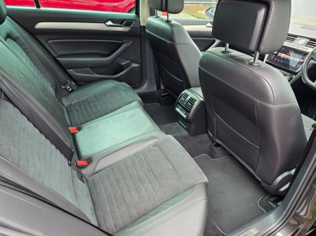 2019 Volkswagen Passat - photo 15
