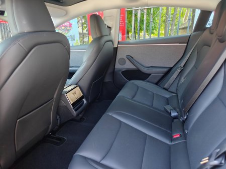 2026 Tesla Model 3 - photo 10