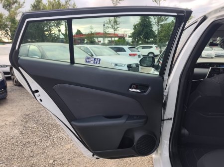 2022 Toyota Prius - photo 13