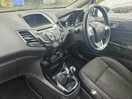 2017 Ford Fiesta - photo 23