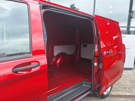 2025 Mercedes-Benz Vito - photo 5