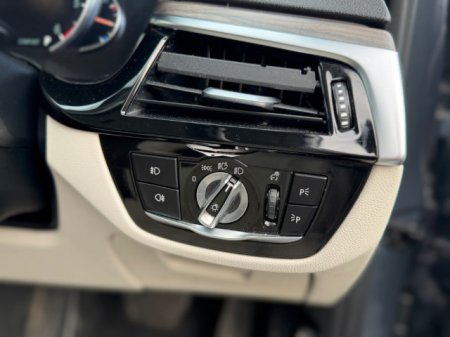 2018 BMW 5-Series - photo 16