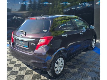 2015 Toyota Vitz - photo 7