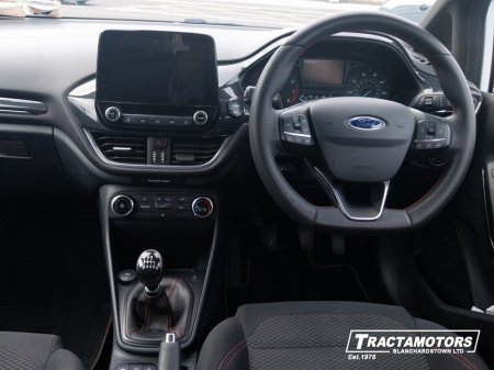 2021 Ford Fiesta - photo 2
