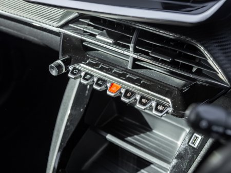 2020 Peugeot 208 - photo 15