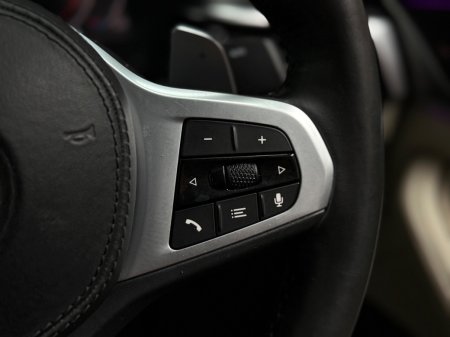 2022 BMW 5-Series - photo 14