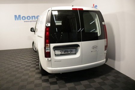 2027 Hyundai Staria - photo 7