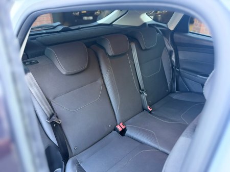 2017 Ford Focus - photo 18