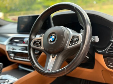 2023 BMW 5-Series - photo 19