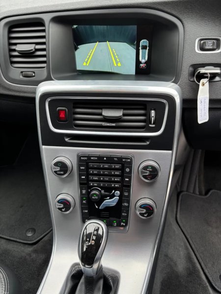 2016 Volvo V60 - photo 16