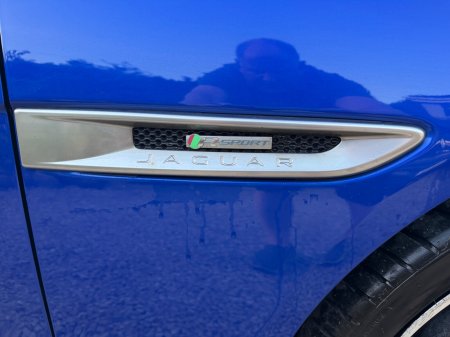2017 Jaguar XE - photo 13