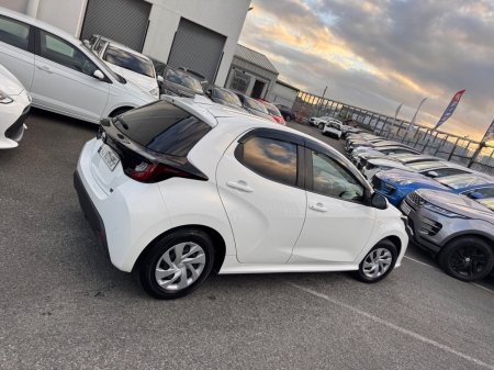 2021 Toyota Yaris - photo 7