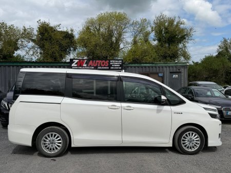 2016 Toyota Voxy - photo 5