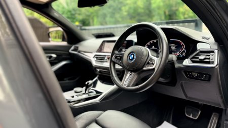 2022 BMW 3-Series - photo 10