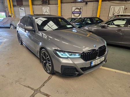 2023 BMW 5-Series - photo 2