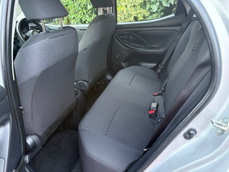 2021 Toyota Yaris - photo 6