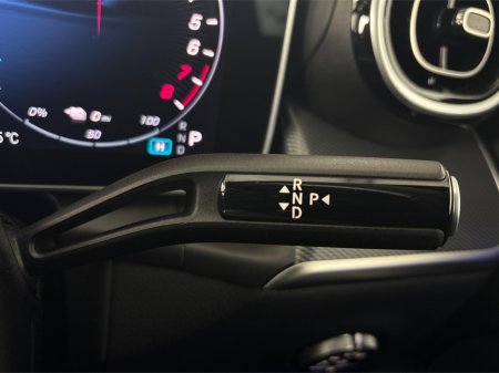 2025 Mercedes-Benz GLC - photo 16