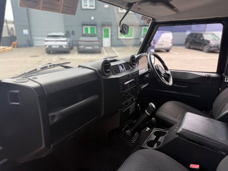 2011 Land Rover Defender - photo 14