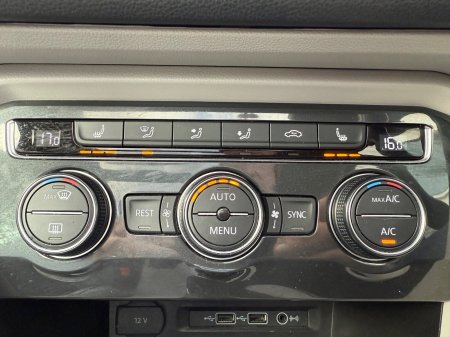 2020 Volkswagen Tiguan - photo 18