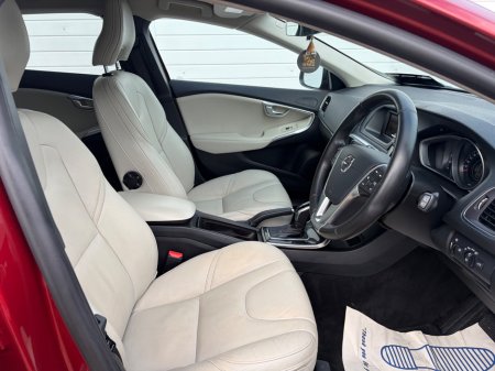 2017 Volvo V40 - photo 2