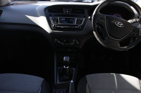 2016 Hyundai i20 - photo 16