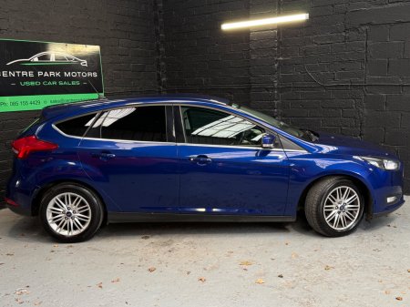 2017 Ford Focus - photo 3