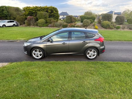 2017 Ford Focus - photo 2