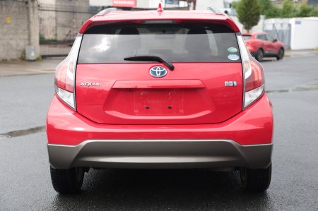 2015 Toyota Aqua - photo 10