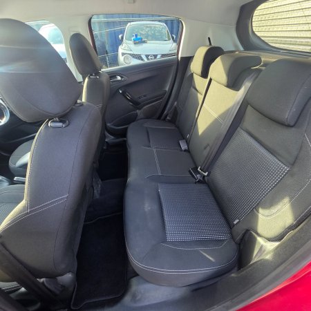 2013 Proton Persona - photo 17