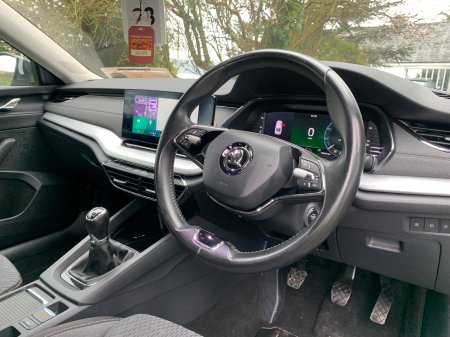 2022 Skoda Octavia - photo 16