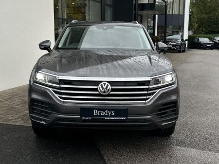 2019 Volkswagen Touareg - photo 2