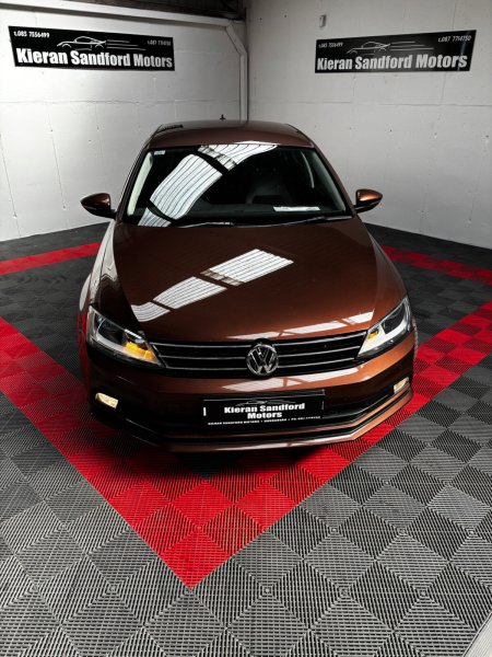 2017 Volkswagen Jetta - photo 3
