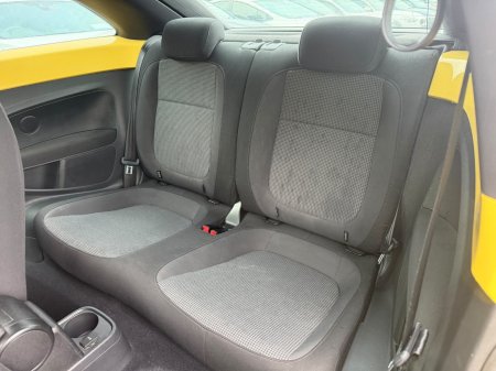 2013 Volkswagen Beetle - photo 17