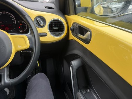 2013 Volkswagen Beetle - photo 11