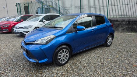 2015 Toyota Vitz - photo 4