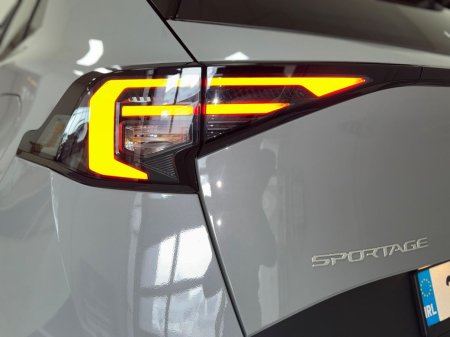 2025 Kia Sportage - photo 8