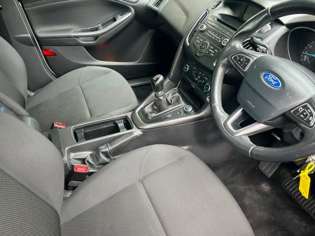 2017 Ford Focus - photo 11