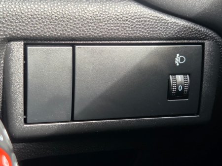 2014 Mazda Demio - photo 26