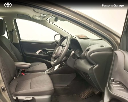2024 Toyota Yaris - photo 11