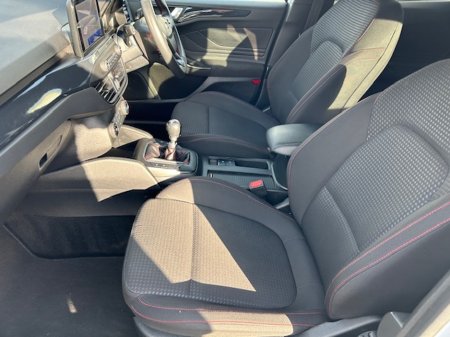 2021 Ford Focus - photo 6