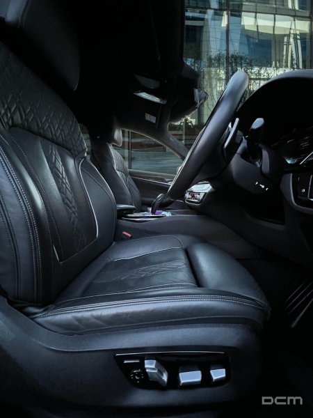 2021 BMW 5-Series - photo 13