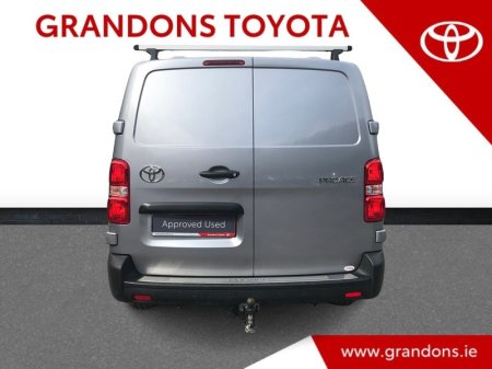 2025 Toyota Proace - photo 7