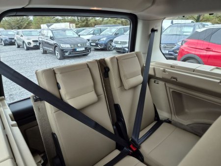 2016 Land Rover Discovery - photo 8