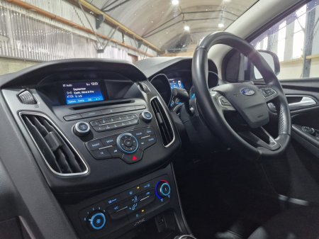 2017 Ford Focus - photo 25